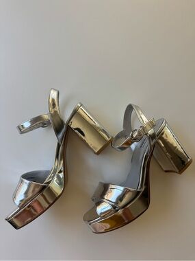 Steve Madden Silver Metallic Block Platform Heels  8.5